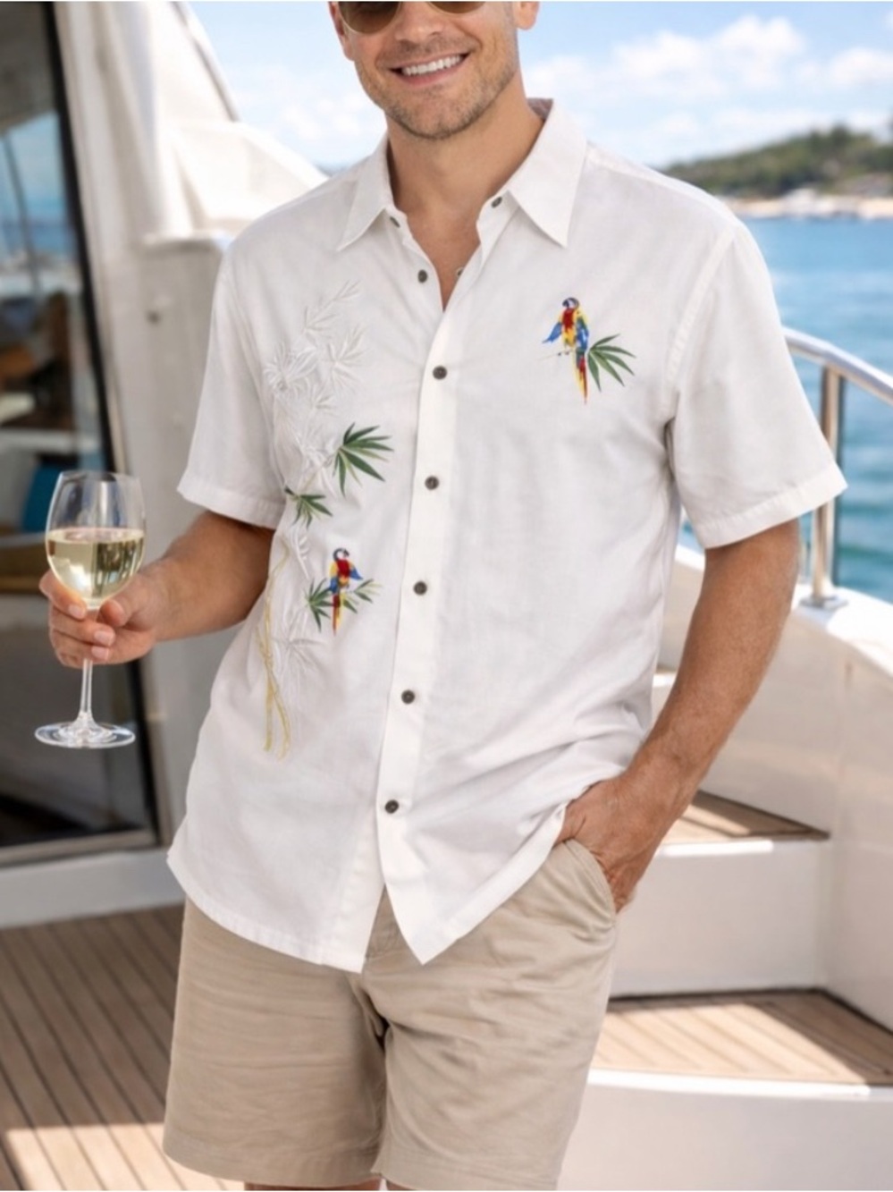BAMBOO CAY Flaying Parrots
Embroidered White XL Polynosic
Hawaiian Shirt